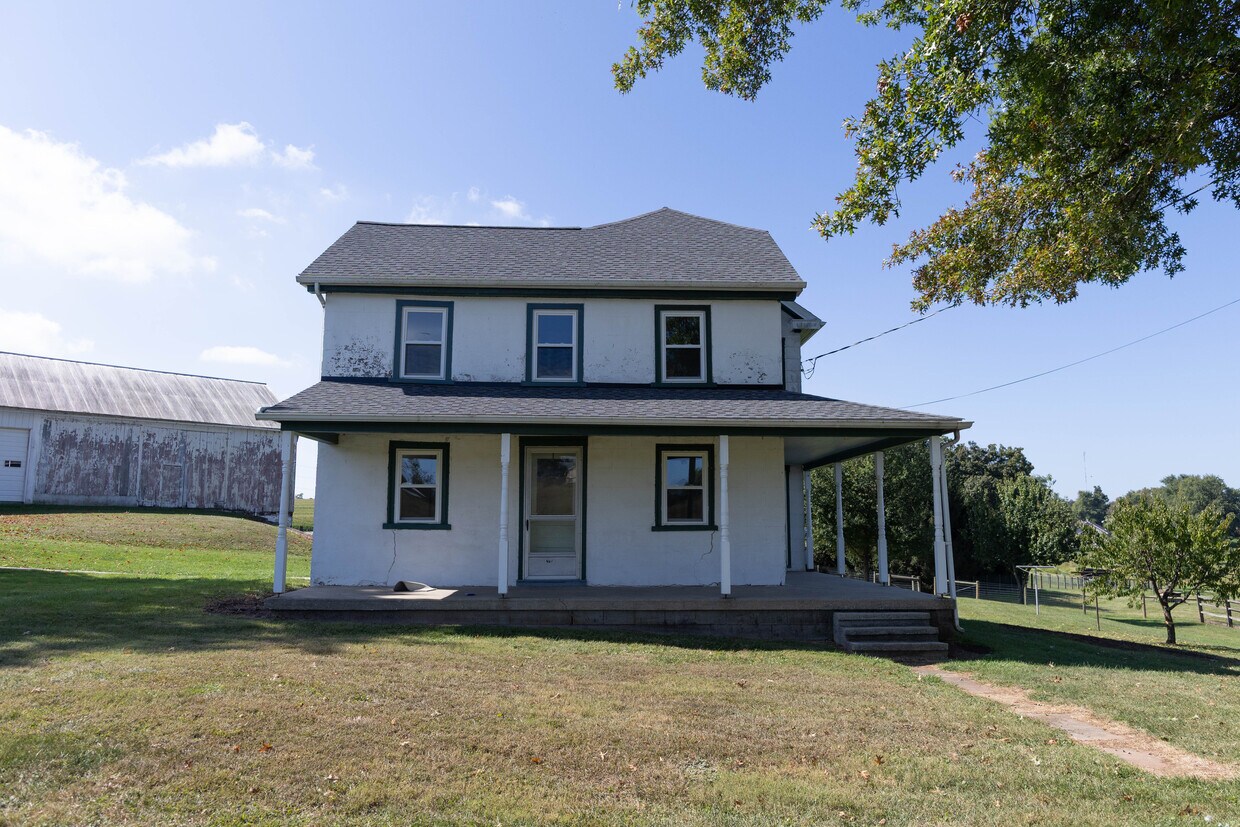 Primary Photo - 1049 Reading Rd