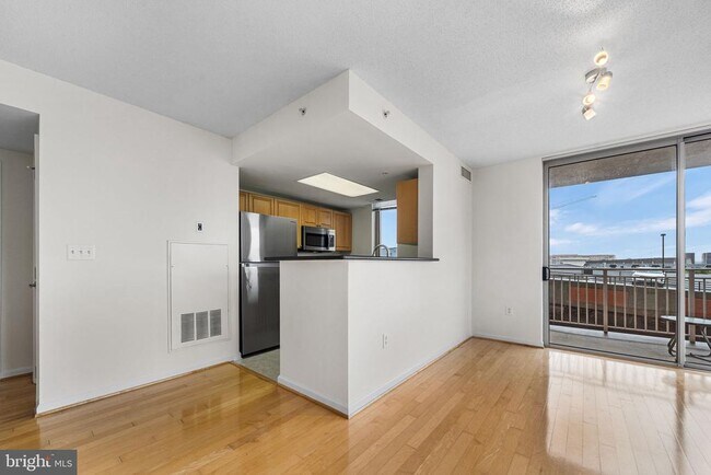 Foto del edificio - 2726 Gallows Rd