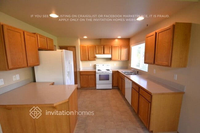 Building Photo - 126 Forest Ct