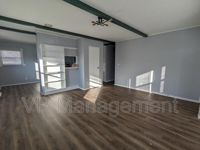 Foto del edificio - 1536 Spring St