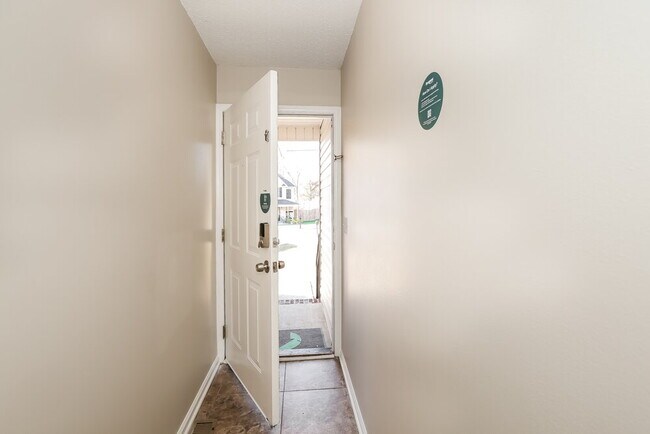 Foto del edificio - 301 Oferrell St