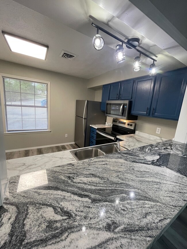 Building Photo - 179 Calvin Way Cir