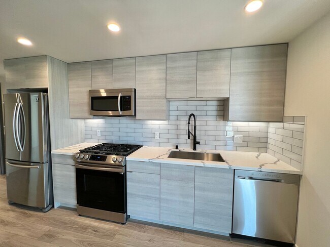 Foto del edificio - 3355 Overland Ave