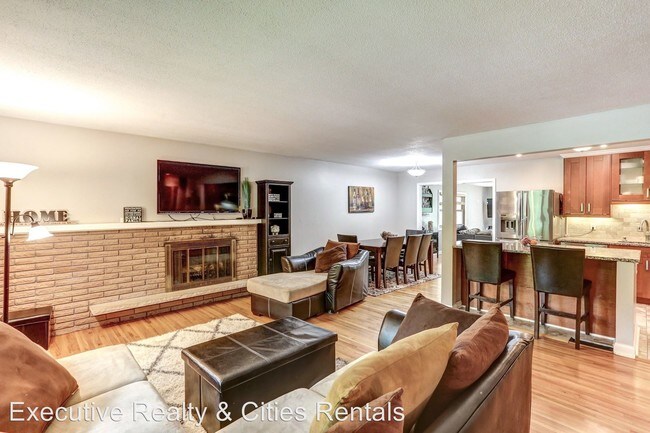 Building Photo - 4 br, 4 bath House - 5545 Woodland Rd