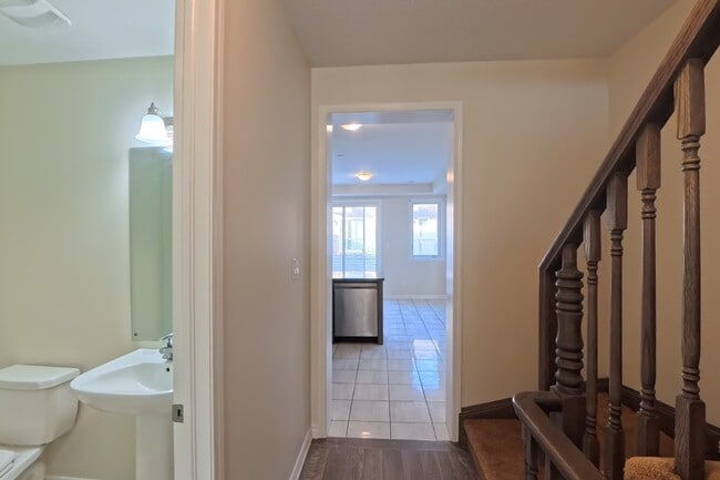 Photo du bâtiment - 72 Jolly Way