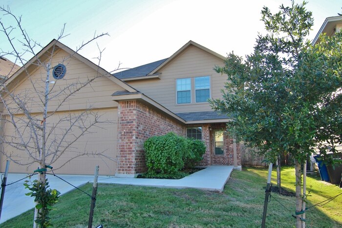 Foto principal - 8915 Scarlett Pl