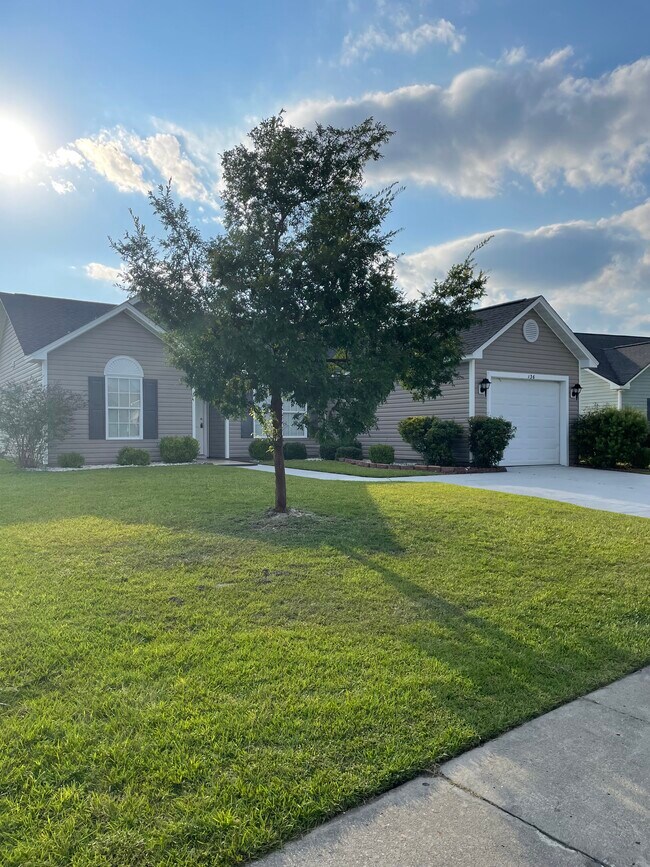 Building Photo - 136 Centennial Cir