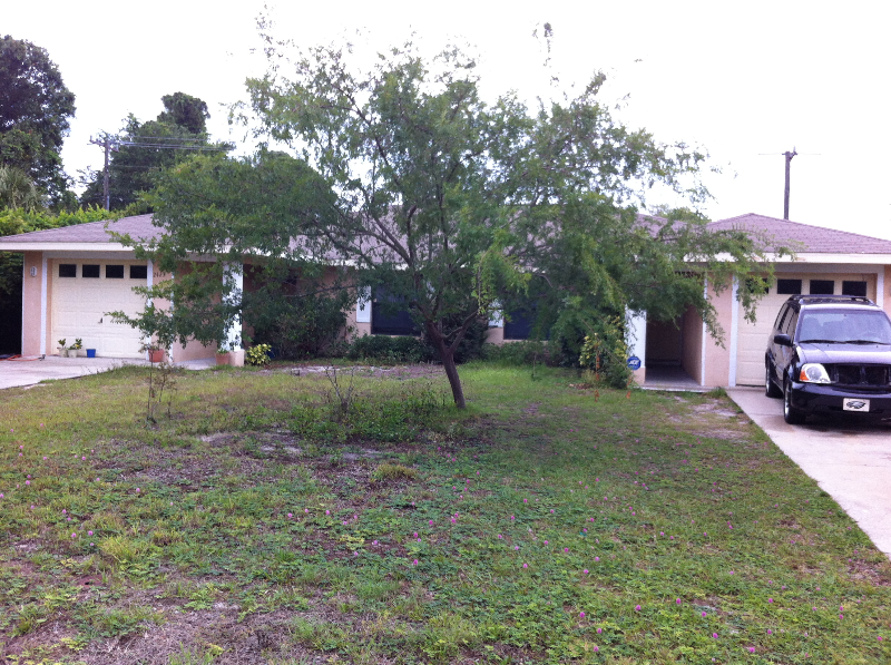 Primary Photo - 2425 India Palm Dr