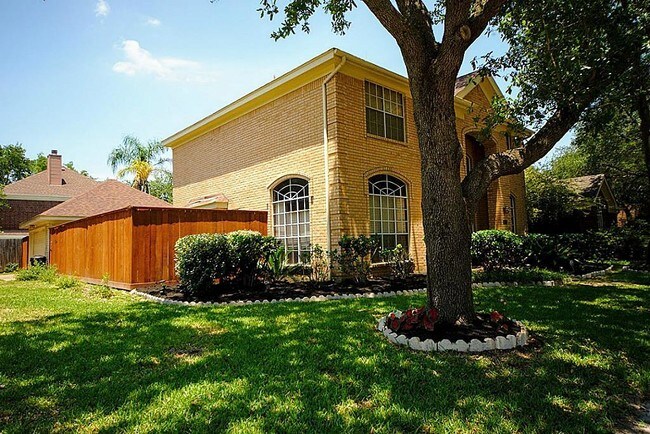 Foto del edificio - 14218 Swallowfield Dr