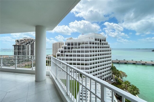 Foto del edificio - 701 Brickell Key Blvd