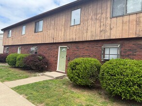 Building Photo - 412 E Hester St