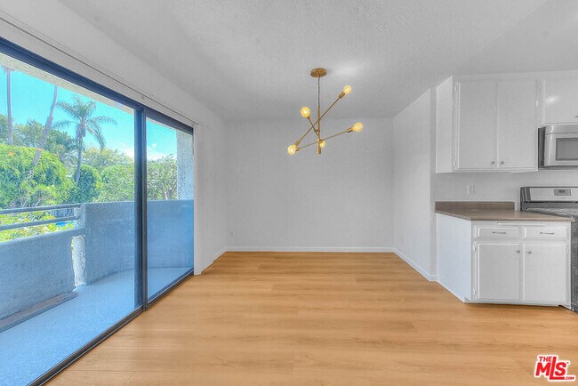 Foto del edificio - 4311 Colfax Ave