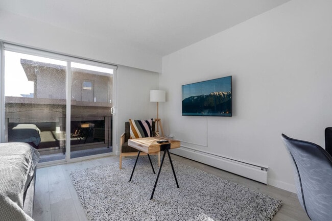 Photo du bâtiment - 1550 W 11th Ave