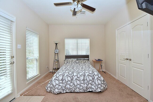 Foto del edificio - 2139 Stacy Knoll