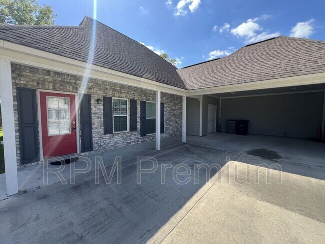 Foto del edificio - 8614 Forestwood Ave