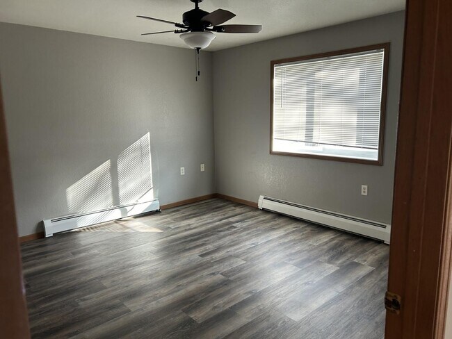 Building Photo - 830 Rice St