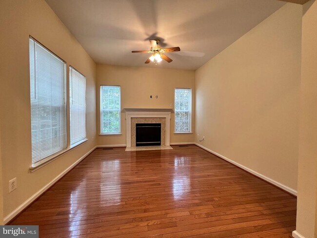 Foto del edificio - 10168 Elgin Way