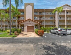 Building Photo - 1110 SW 125th Ave