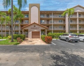 Building Photo - 1110 SW 125th Ave