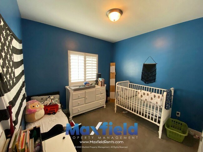 Building Photo - 523 Fox Chase Dr
