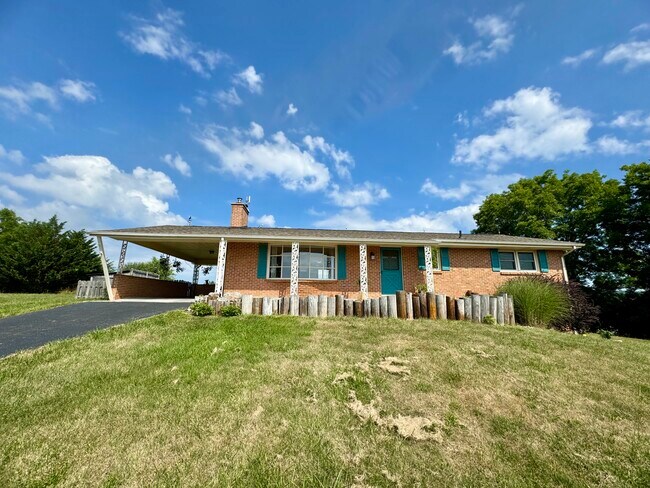 Foto del edificio - 1301 Chrisman Mill Rd