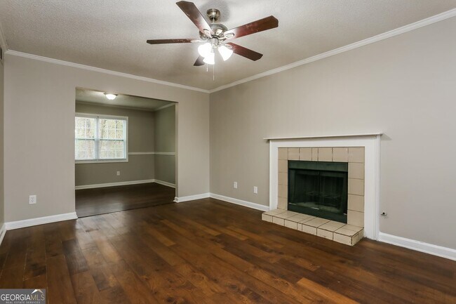 Building Photo - 1051 Autumn Crest Ct