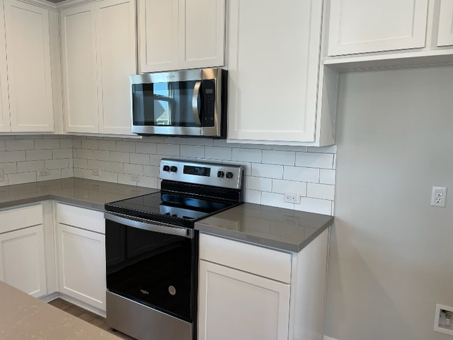 Building Photo - 304 Elm Br Trl