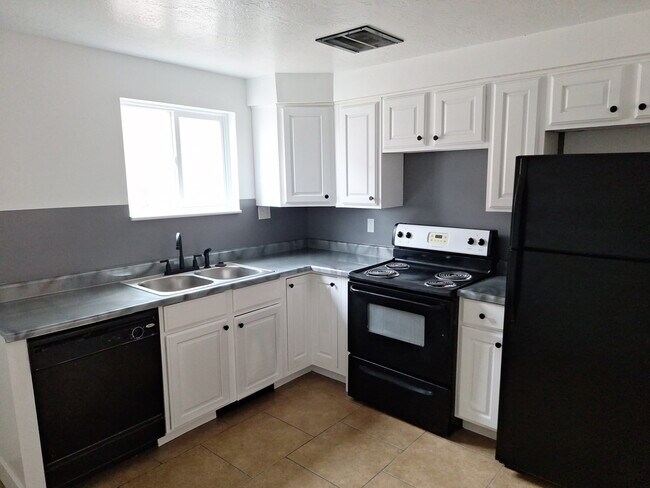 Foto del edificio - Roy 4-plex 1958