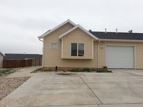 Building Photo - 456 W 1950 N