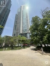 Building Photo - 5168-5168 Yonge St