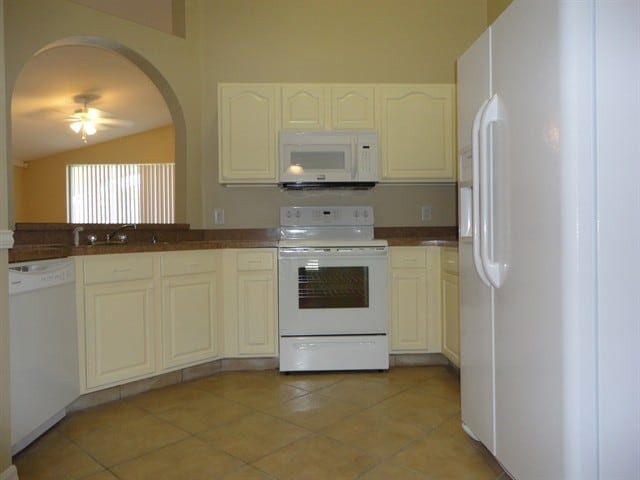 Building Photo - 2600 Deck Avenue