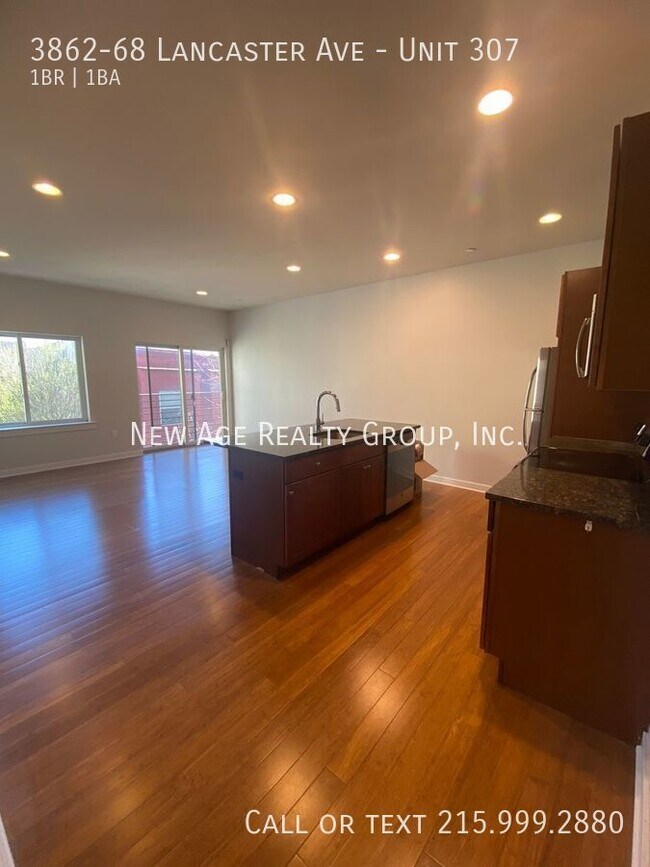 Foto del edificio - 3862-68 Lancaster Ave