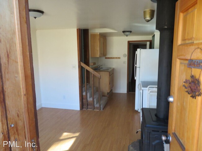 Foto del edificio - 1 br, 1 bath House - 328½ Martin Street