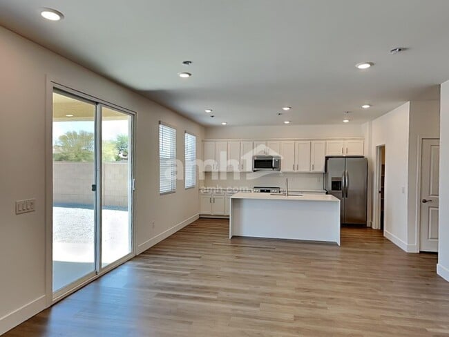 Building Photo - 9596 Harkes Dr