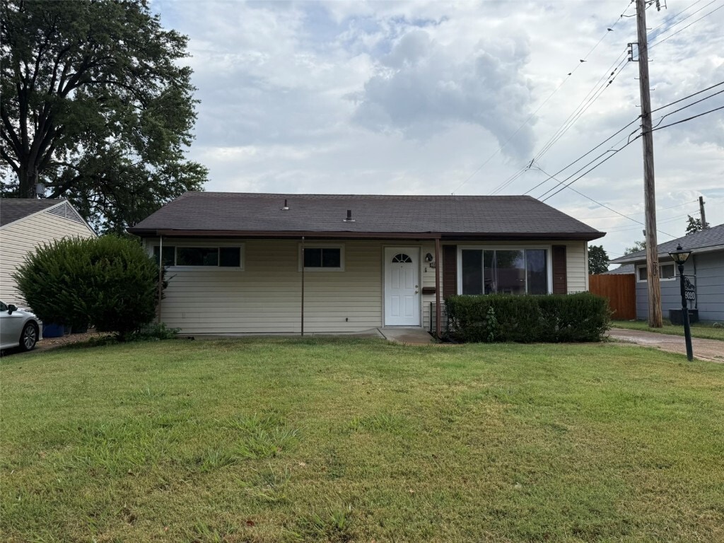 Foto principal - 8020 Carlsbad Dr