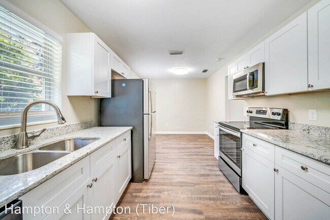 Building Photo - 4 br, 1.5 bath House - 311 S HILL AVE