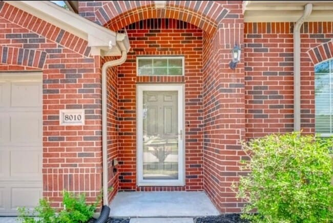 Foto del edificio - 8010 Atwood Hills Ln