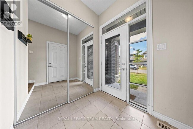 Building Photo - 195 Bandelier Way