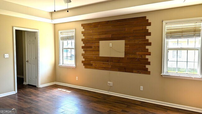 Foto del edificio - 210 Strawbridge Ln