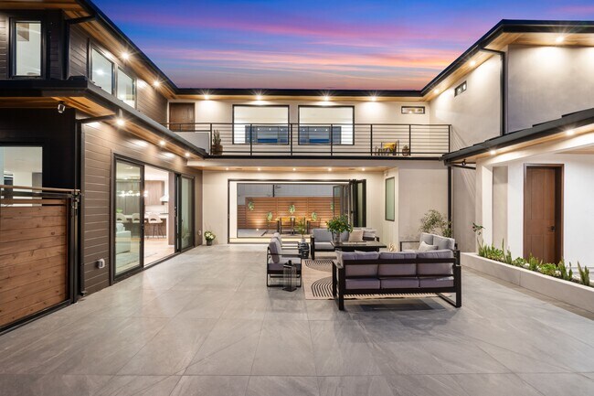 Foto del edificio - 5610 Bellevue Ave