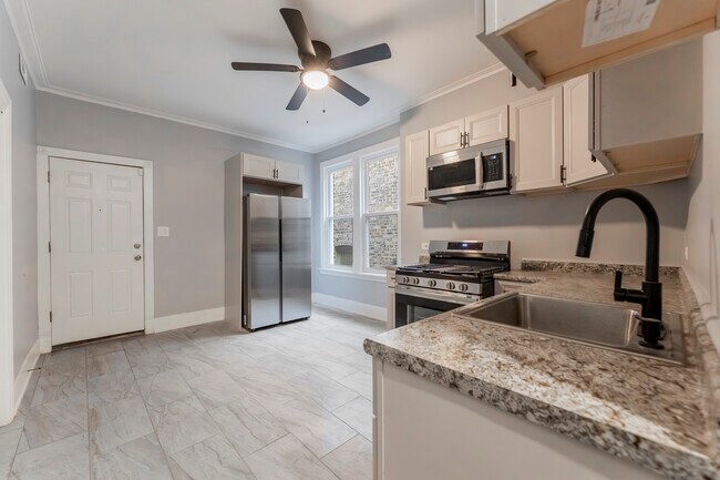 Foto del edificio - 3821 W Fillmore St