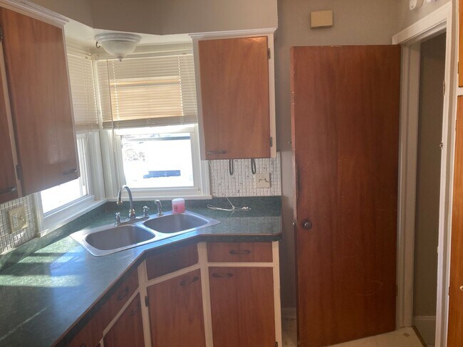 Foto del edificio - 870 Frederick Blvd