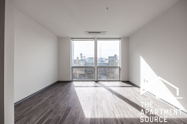 Photo - 2340 N California Ave Apartment