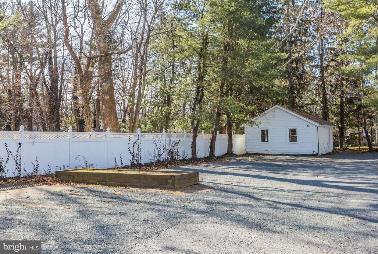 Primary Photo - 206 Washington Rd