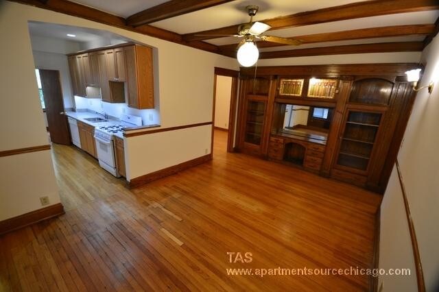 Foto principal - 845 W Sheridan Rd