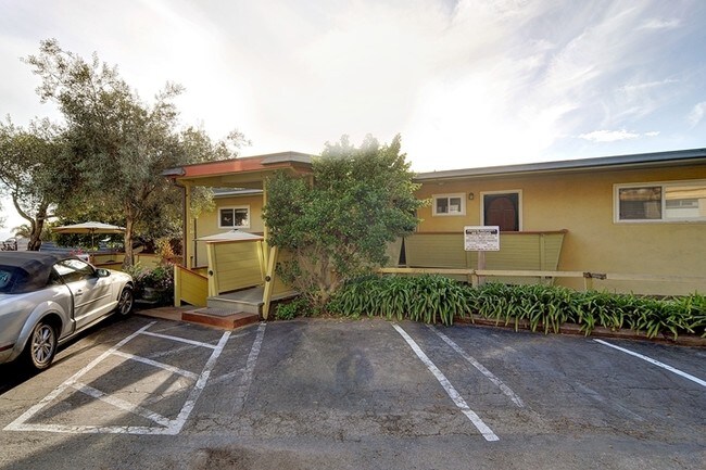 Building Photo - Capitola Village Gem