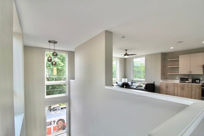 Building Photo - 1815 N Arlington Pl