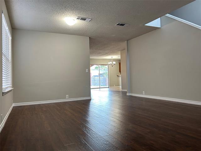 Foto del edificio - 2404 Texoma Dr