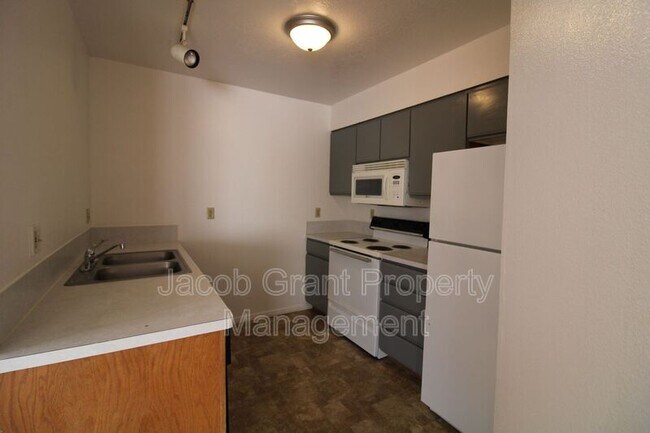 Foto del edificio - 631 Hoopes Ave