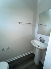 Building Photo - 162 Villa Grande St
